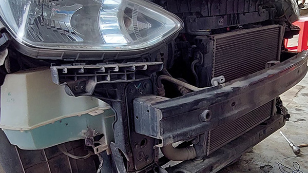 Cách vệ sinh giàn nóng ôtô tại nhà hiệu quả nhất